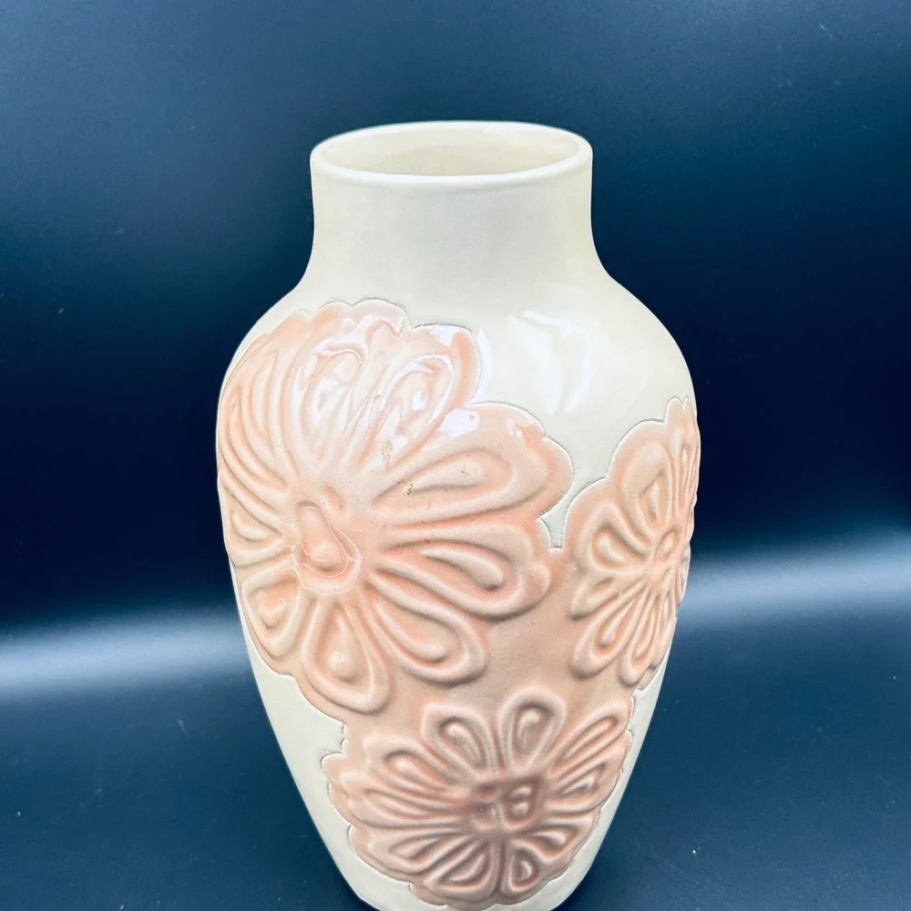 VTG Mid Century Modern Pottery Floral Relief Vase Cream Pink Raised Daisy Urn